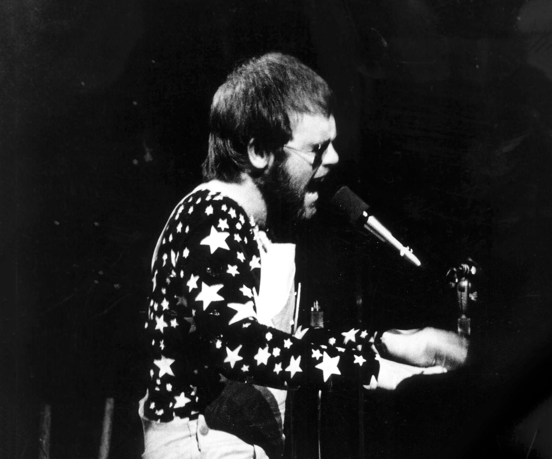 Elton’s First Shows in the U.S. – A Look Back